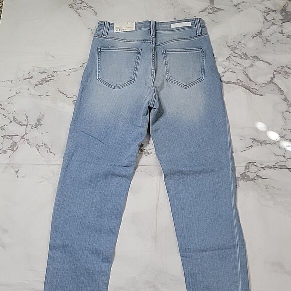 Cello Lightwash Girlfriend Jeans - Picture 5 of 6